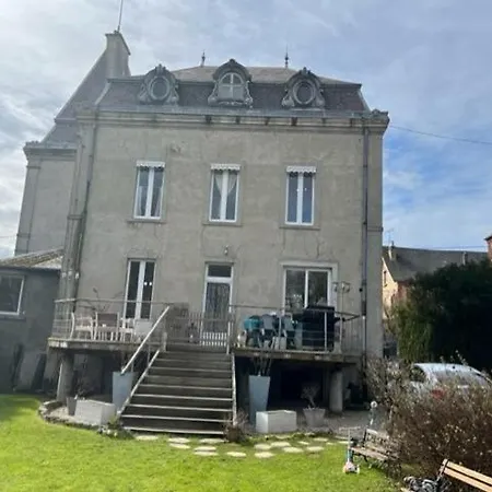 Le Petit Chateau