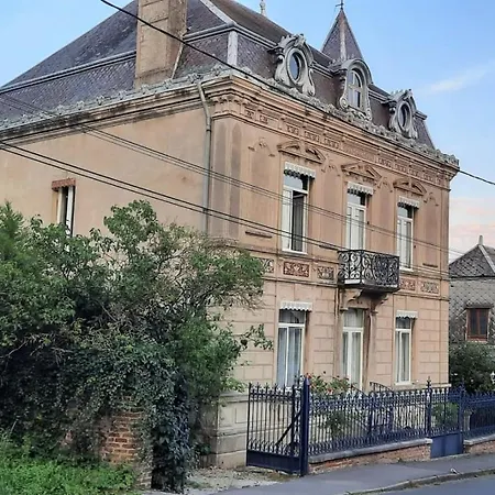 Le Petit Chateau * Saint-Michel (Aisne)